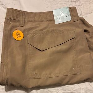 Magellan Men’s Outdoor Tan Cargo shorts-NWT